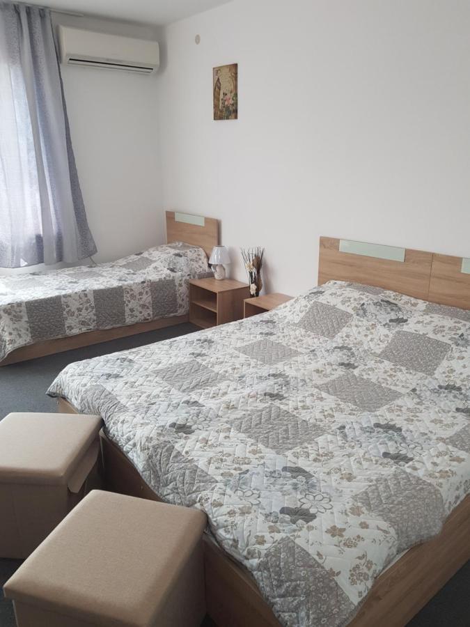 Guest Rooms Radost Balchik Exterior photo