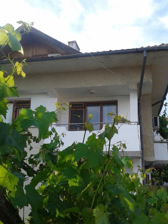 Guest Rooms Radost Balchik Exterior photo